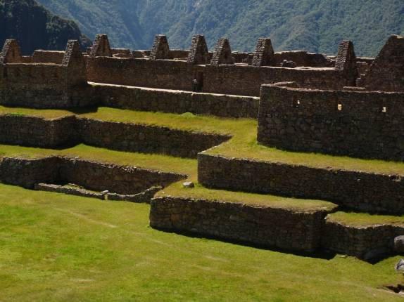 Terraços e plataformas em Machu Picchu, no Peru